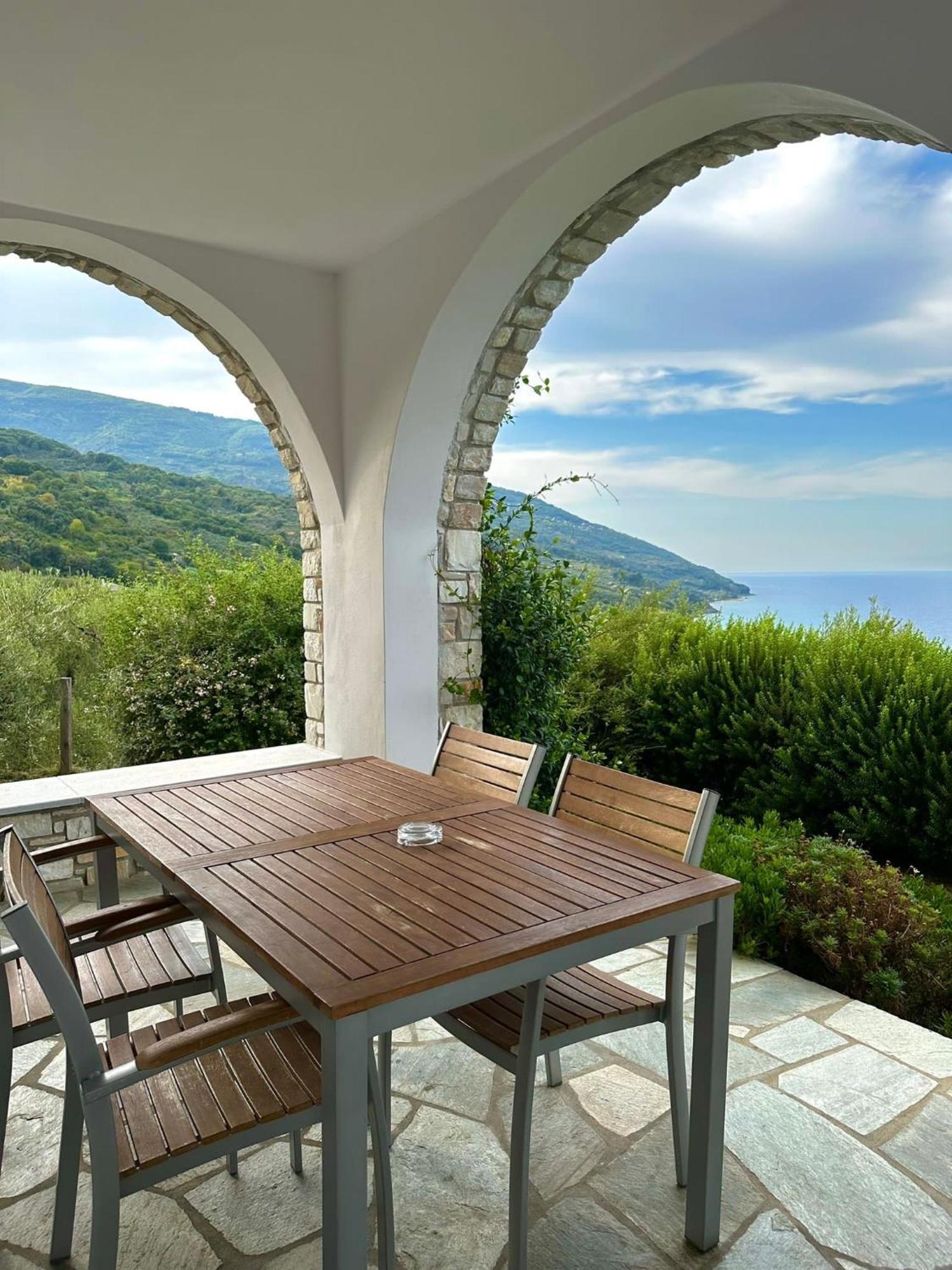 Moses Villa Chorefton Exterior photo